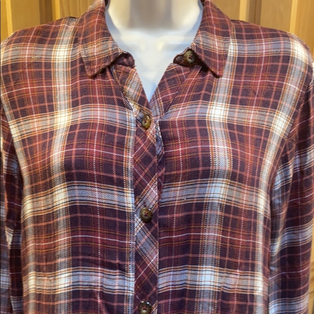 Democracy maroon plaid button up small Guc fit medium - Picture 3 of 16